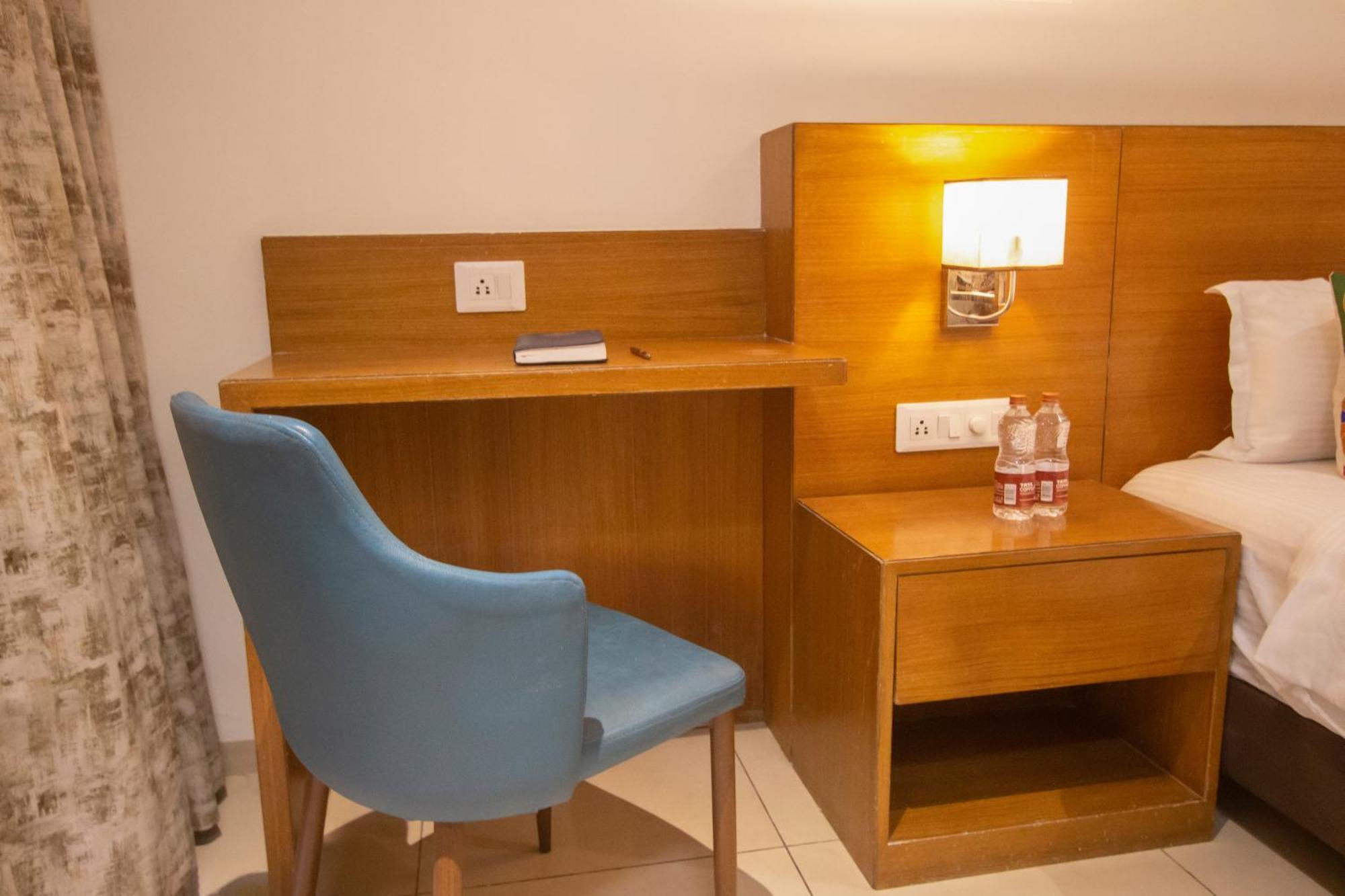 Monarch Express Chakan Hotel Luaran gambar